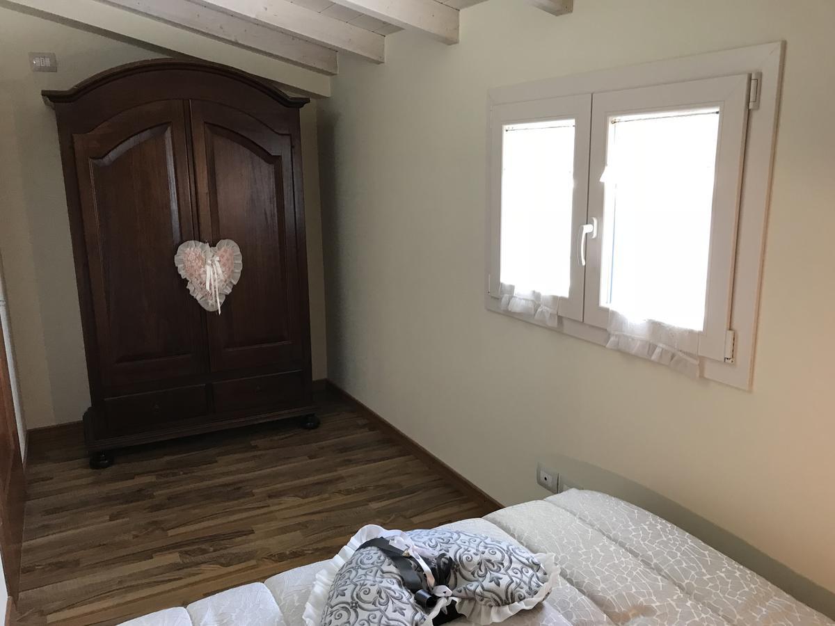 La Camelia Villa Massa e Cozzile ภายนอก รูปภาพ